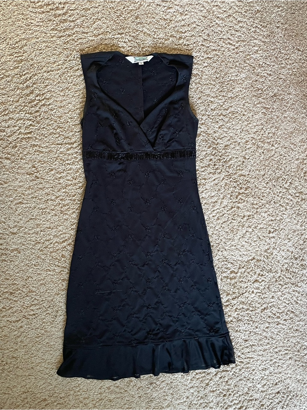 Hourglass Black Sleeveless V-Neck Midi Dress